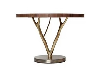 Mesa de centro de metal de aluminio con acabado dorado de alta calidad Mesa auxiliar de diseño único - Product Image 1