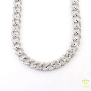 Collier plaqué or de coulée de chaîne à maillons cubains en diamant cultivé en laboratoire d'excellente qualité pour les événements sociaux - Product Image 3