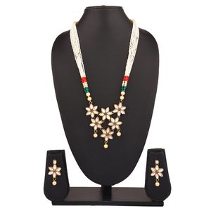 Fabricants de bijoux indiens cristal fausse perle perlée mariée brin collier boucles d'oreilles ensemble bijoux en gros - Product Image 2