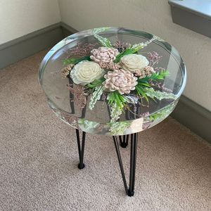 Cadre photo moderne fait à la main en os de buffle écologique personnalisé élégant et luxueux avec un design floral pour les hôtels - Product Image 1
