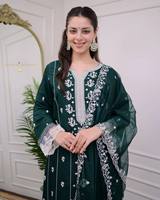 Nouvelle couleur grande taille vêtements pour femmes vêtements ethniques pakistanais indiens grande taille avec travail doux en robe kurti de travail de frontière de cou lourd