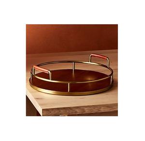 Plateau en bois naturel avec poignées en métal de créateur, parfait pour exposer des boissons alimentaires ou des cadeaux lors d'occasions spéciales - Product Image 1