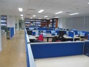 Chất Lượng Cao Văn Phòng Làm Việc Trạm Bàn Phân Vùng Tùy Chỉnh Nhôm Laminate Khung Từ Đáng tin cậy Việt Nam Người Bán - Product Image 3