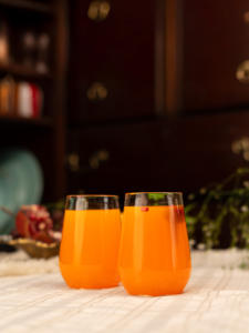 Vaso decorativo elegante con logotipo personalizado Everyday Ware Twist Juice para restaurantes y hogares hecho a mano en la India - Product Image 2