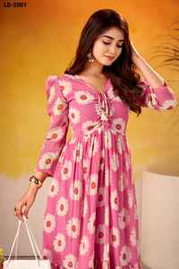 Kurtis de Estilo Moderno Indio, Material Ligero Tipo Mármol, con Estampado Floral y Trabajo en Foil, Kurtis con Patrón Elegante a Bajo Precio - Product Image 6