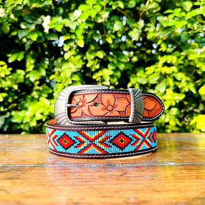 Ceinture unisexe en cuir pleine fleur d'Argentine, faite à la main, personnalisée avec un design de couronne western pour le ranching et les compétitions, ornée de perles, lourde - Product Image 1