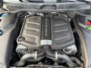 Porsche Cayenne S Twin-Turbo V6 Usado del 2016 - Product Image 5