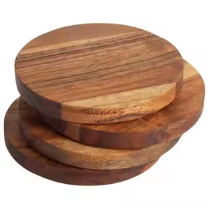 ที่รองแก้วไม้แบบชนบทเป็นมิตรต่อสิ่งแวดล้อมทำด้วยมือมีสไตล์ที่สมบูรณ์แบบสำหรับการรับประทานอาหารที่อาศัยอยู่บาร์วอลนัทที่รองแก้วโดยงานฝีมือเสี้ยว - Product Image 4