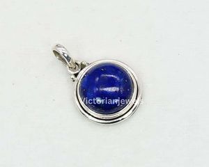 925 argent sterling massif mois de septembre pierre de naissance Lapis Lazuli avec lunette réglage forme ronde pendentif à breloque - Product Image 1