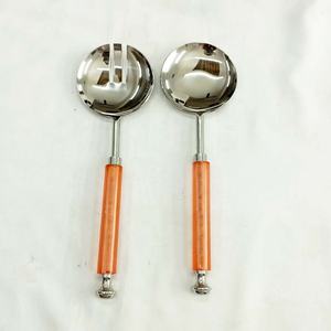 Juego de servir de barra de ensalada pulida de plata, servidores de ensalada decorativos de metal con mango de resina redonda naranja, juego de servir ensalada - Product Image 1