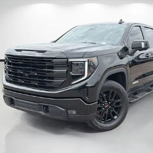 Pick-up Sierra 1500 Elevation 4x4 d'occasion 2025, moteur 2.7T-5.3L V8, transmission automatique, conduite à gauche, à vendre - Product Image 1