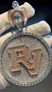 Personalizado 925 plata esterlina Moissanite diamantes RV letra colgante redondo con alas de Ángel Bail Iced Bling Hip Hop estilo collar - Product Image 2