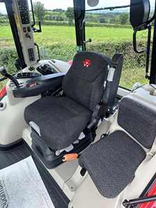 Tractor Agrícola Massey Ferguson 7718S 2018 de 70HP con Motor, Caja de Cambios y Bomba en Venta - Product Image 2