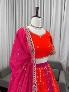 Lehenga choli กับชุด dupatta สำหรับผู้หญิงที่ออกแบบด้วยการปักที่สวยงามมีสไตล์สำหรับงานแต่งงานและงานปาร์ตี้ - Product Image 4