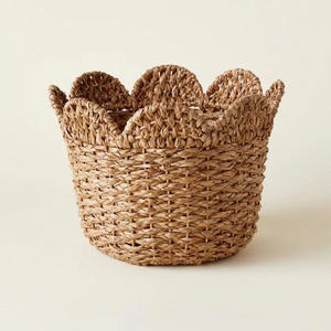 Vietnam Woven Hyacinth Scallop Decorative Basket Set OEM ODM Handmade Rustic <b>Storage</b> <b>Organizer</b> Artisan Home Decor Wholesale - Product Image 2