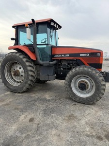 รถแทรกเตอร์ฟาร์ม AGCO 9650 พร้อมระบบส่งกำลังขั้นสูง ความสามารถในการลากจูงที่แข็งแกร่ง และสมรรถนะที่มั่นคงสำหรับการเกษตรระดับมืออาชีพ - Product Image 6