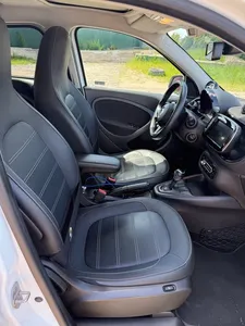 VOITURE D'OCCASION 2020 F0RF0UR II Faible kilométrage Automatique Toit ouvrant panoramique Feux LED Feux diurnes LED 6 places Prête à être expédiée - Product Image 3
