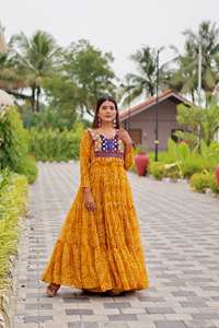 Lancement de Navratri spécial kodi dentelle et robe tissu fausse georgette avec travail de broderie & vrai travail de miroir - Product Image 4