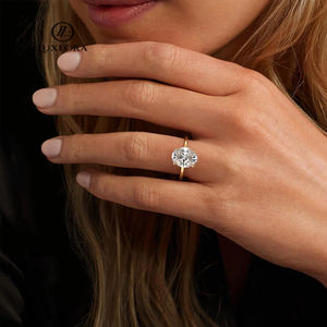 Luxeora 1.0 carati D-F VVS VS Lab anello con diamante taglio ovale anello di fidanzamento 18K giallo oro massiccio gioielli in oro giallo - Product Image 5