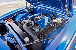 Chevrolet Camaro 1968 d'occasion en excellent état, restaurée et modifiée par Petty's Garage pour Mahle, moteur V8 LS 427ci, boîte manuelle 5 vitesses - Product Image 6