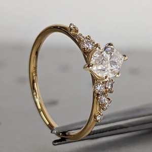 Anillo de Compromiso de Diamante VVS de Corte Brillante Cultivado en Laboratorio, Oro de 14K, Talla Personalizada de Lujo, Unisex, Certificado - Product Image 2