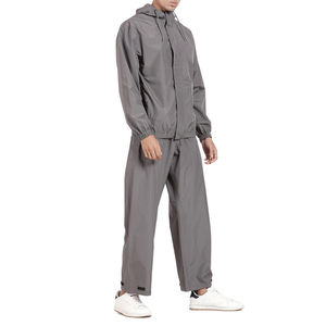 Survêtements en nylon pour hommes sur mesure en gros, ensembles de sport respirants avec fonction coupe-vent, pantalons de jogging contrastés - Product Image 2