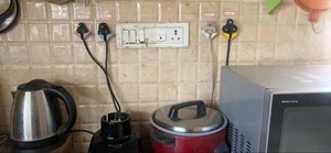 Crochet mural durable pour prise électrique, support de prise, adhésif puissant, ABS, multi-usages, salle de bain, cuisine, organisation de la maison - Product Image 6