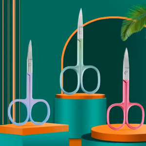 กรรไกรตัดหนังกำพร้าคุณภาพสูงสำหรับขายส่ง อุปกรณ์ทำเล็บเสริมสวยสำหรับร้านเสริมสวย วัสดุสแตนเลสสตีลตรง ผิวเงาแบบกระจก เคลือบเซรามิก - Product Image 6