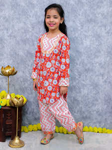 Costume de filles en coton de qualité supérieure pour enfants | Ensemble ethnique Dhoti Kurta | Exportation directe du fournisseur indien - Product Image 4
