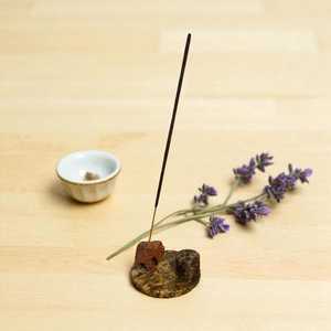 Quemador de Incienso Indio Religioso de Madera Hecho a Mano y Sostenible para Aromaterapia, Spa, Yoga, Meditación y Uso Doméstico - Product Image 2