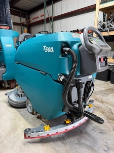 Fregadora de Pisos de Doble Disco con Operador a Pie 545 Horas + ENVÍO GRATUITO - Product Image 3