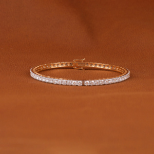 Bracelet de luxe en diamant taillé en laboratoire plaqué or 10KT pour femmes nouveau Design personnalisé Bracelet à breloques classique cadeau d'anniversaire parfait - Product Image 3