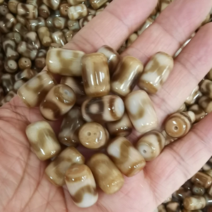 Brazalete de Cuentas de Resina Ecológicas Hechas a Mano en India, Patrón Degradado, Diseño Único Personalizable, Joyería Clásica de Moda para Mujer - Product Image 2