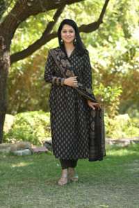 <b>Women</b> V Neck <b>Long</b> Kurta Suit Pant Dupatta Set Designer Traditional Outfit Best Wholesale Price - Product Image 4