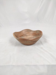 Ensaladera de Madera Antigua de Alta Calidad, Diseño Redondo de Lujo en Madera de Acacia y Mango para Decoración del Hogar y Uso en la Cocina - Product Image 4