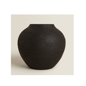 Petit vase en métal moderne de haute qualité en laiton et fer revêtu de poudre noire pour bureau à domicile, mariage, salon, pots de fleurs - Product Image 4