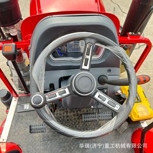 Tracteur à roues Massey Ferguson Mf 385 4WD - Product Image 2