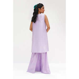 Camisa de crepé con adornos de lurex morado y decoración de botones, y pantalón de pijama Dhaka - Product Image 3