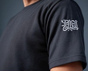 T-shirt décontracté pour hommes brodé sur mesure 100% coton peigné de qualité supérieure, solide et de coupe régulière, col avec logo, tailles et couleurs - Product Image 5