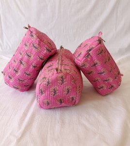 Medium Quilted Cotton <b>Makeup</b> Bag Floral Pattern Travel Cosmetic Carry Pouch Zipper Manufacturer Wholesaler Cosmetic <b>Case</b> - Product Image 1