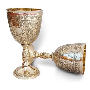 Calice en laiton Ciborium doré de haute qualité Artisanat en métal le plus vendu Fabriqué en Inde - Product Image 3