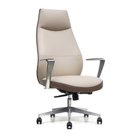 Chaise de bureau de direction de qualité supérieure, élégante, ergonomique, confortable, avec un dossier haut, un siège moelleux de niveau patron, en cuir synthétique