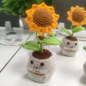 Ornements de plantes en pot en crochet Tournesol Amour, Artisanat textile fait main, Artisanat de tissu personnalisé, Cadeau en gros pour le soutien émotionnel - Product Image 2