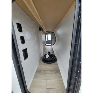 Remolque de Viaje Jayco Flight 24FK 2026 de Aluminio Negro con Capacidad para 6 Personas - Product Image 3