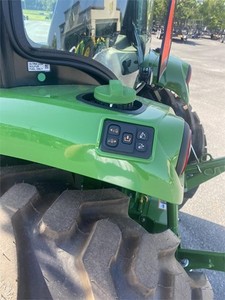 2024 Johnn Deere 4044R Mini Tractor 4WD/2WD Tractor a pie con caja de cambios de bomba de motor 70/120/90/100HP para uso agrícola - Product Image 4