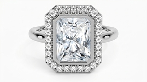 Diamant central taille radiant saisissant avec halo de diamants classiques pour femme, diamants de laboratoire - Product Image 2