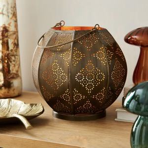 Portavelas de Metal Dorado Estilo Marroquí, Antiguo, para Decoración del Hogar y Eventos - Product Image 4