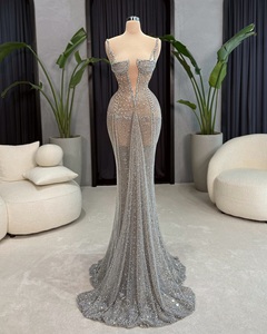 Robe de soirée longue élégante sans bretelles en satin, coupe droite, style vintage, avec corsage froncé, fente latérale, dentelle, cristaux et perles, antistatique - Product Image 1