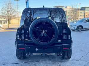 Land Rover Defender 90 V8 AWD 2024 Noir Intégral d'Occasion avec Toit Ouvrant, Climatisation Multi-Zones, Démarrage à Distance, Sièges en Cuir, Jantes Alliage, Conduite à Gauche - Product Image 4