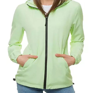Chaqueta de esquí de concha suave para invierno 2025, diseño de snowboard, su propia chaqueta de esquí, venta al por mayor, chaqueta de esquí impermeable para mujer de alta calidad - Product Image 1